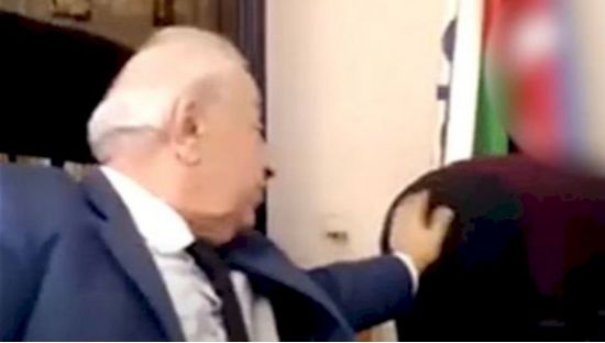 Hüseynbala Mirələmovdan “video qalmaqalı” ilə bağlı yeni açıqlama:     Kağız axtarırmış...