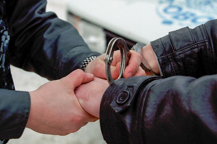 Ağstafada 83 yaşlı qadın balta və bıçaqla hədələndi, evi yandırıldı