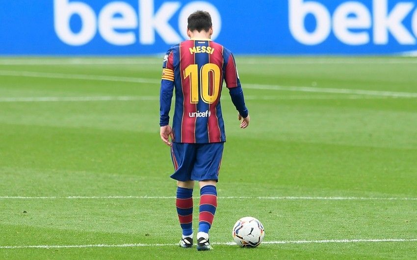 Messi “Barselona”dan ayrıldı