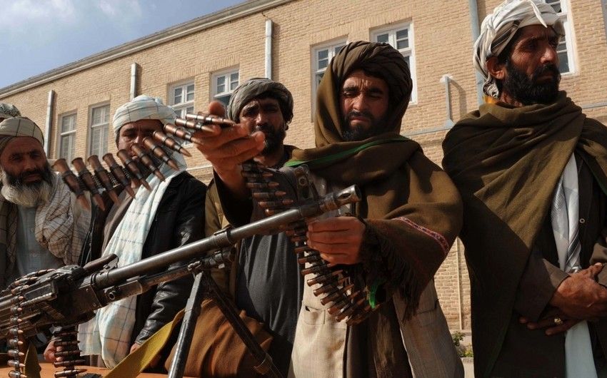 “Taliban” dollar və əntiq əşyaların ixracını qadağan etdi