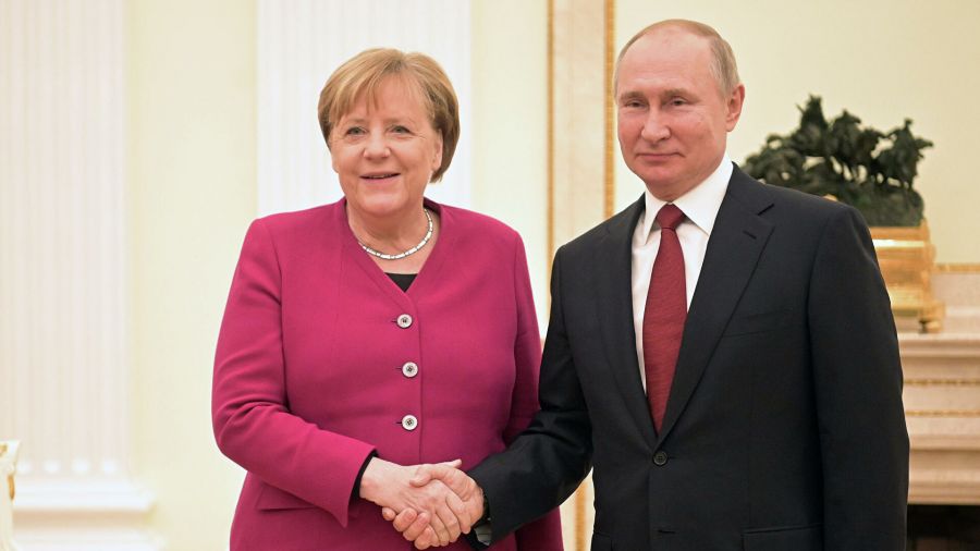 Putinlə Merkel görüşdü