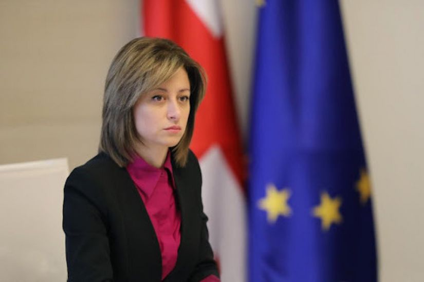 Səhiyyə naziri istefa verdi