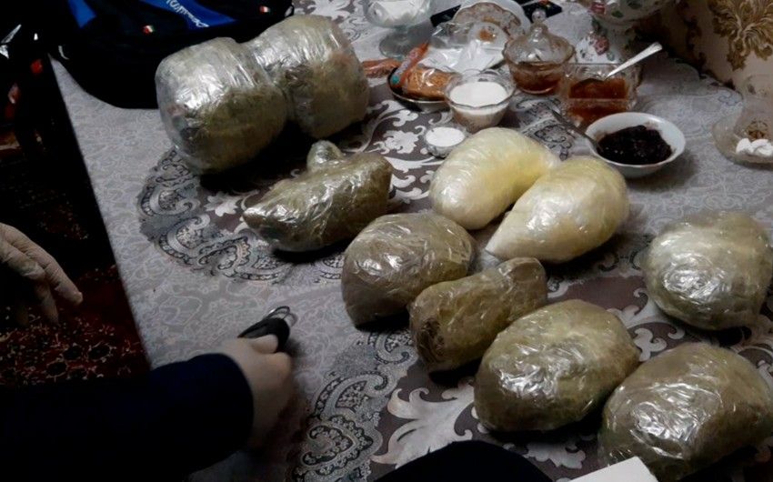 Polis əməliyyatlar keçirib, 22 nəfər saxlanılıb, 40 kq narkotik götürülüb