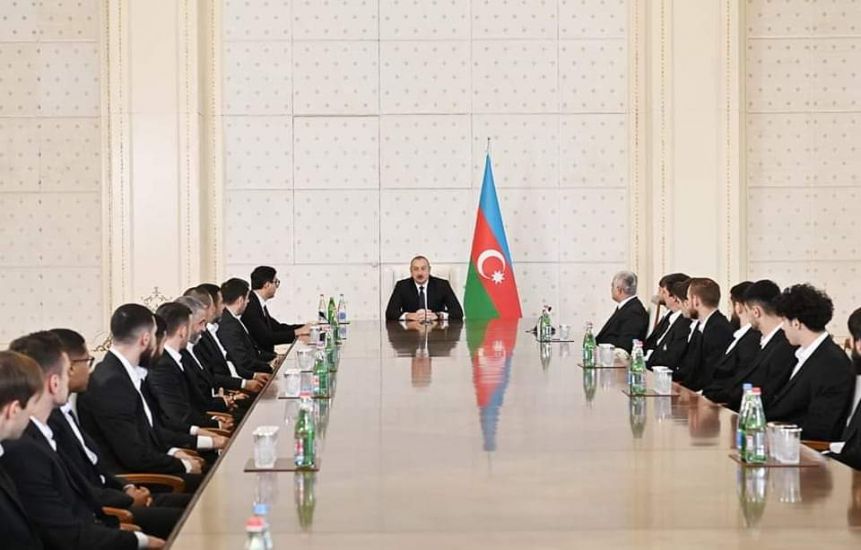 Adil Əliyev: "İdmançıların qayğıları və çətinlikləri hər zaman diqqət mərkəzindədir"