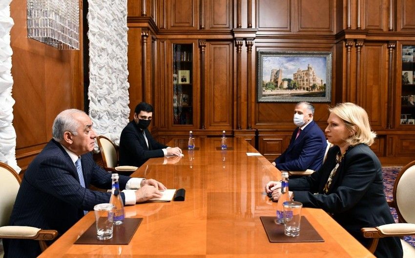 Əli Əsədov Gürcüstanın iqtisadiyyat və davamlı inkişaf naziri ilə görüşdü