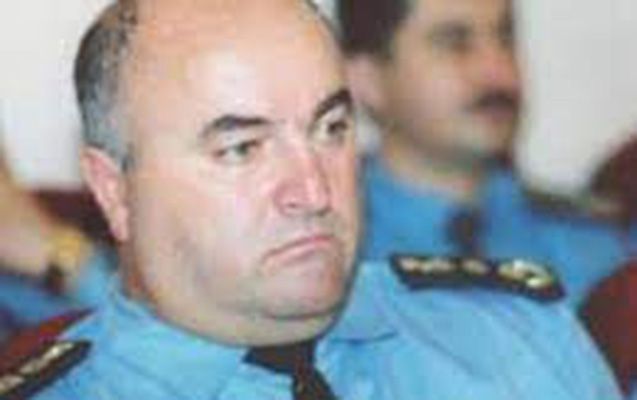 Əlif Hacıyevin polis rəisi olmuş qardaşı həbs edildi -     Şərikinin maşınını atəşə tutub