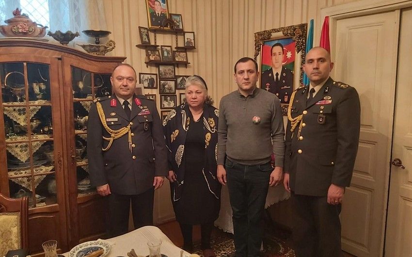 Türkiyəli general şəhid Fərid Ələkbərovun evini ziyarət etdi