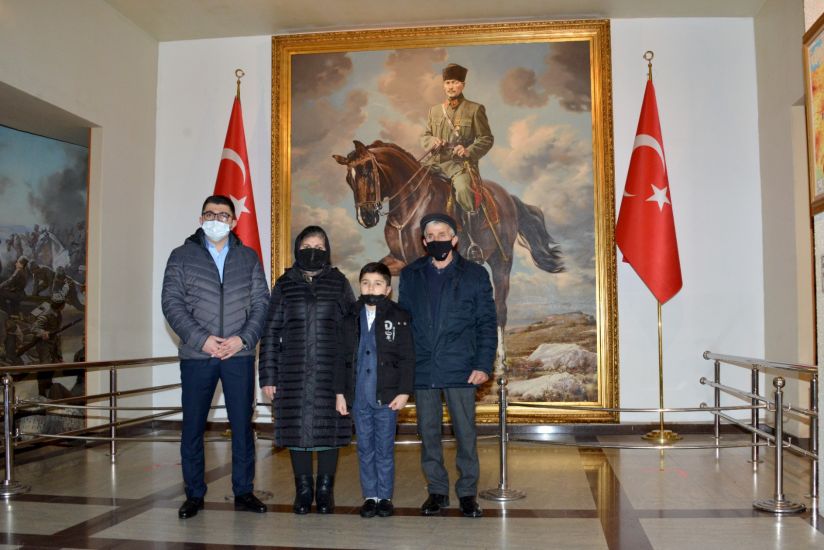 Şəhid baş leytenant Valeh Məmiyevin ailəsi Hulusi Akarın dəvəti ilə Türkiyəyə gedib