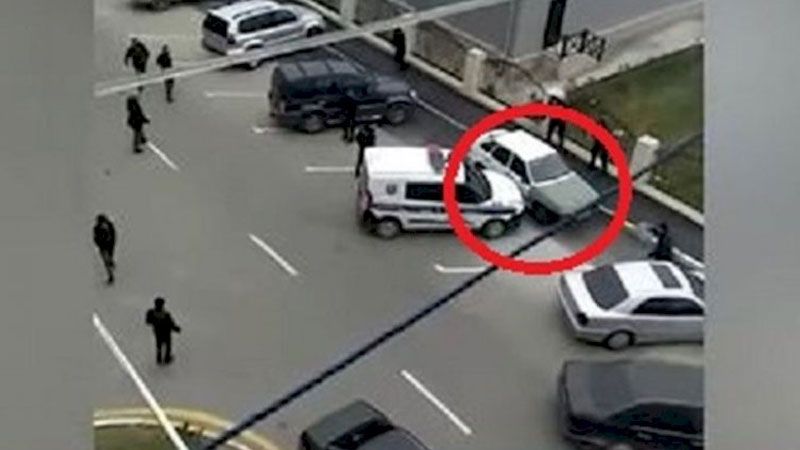 Bakıda polis qaçan şəxsə atəş açdı -     VİDEO