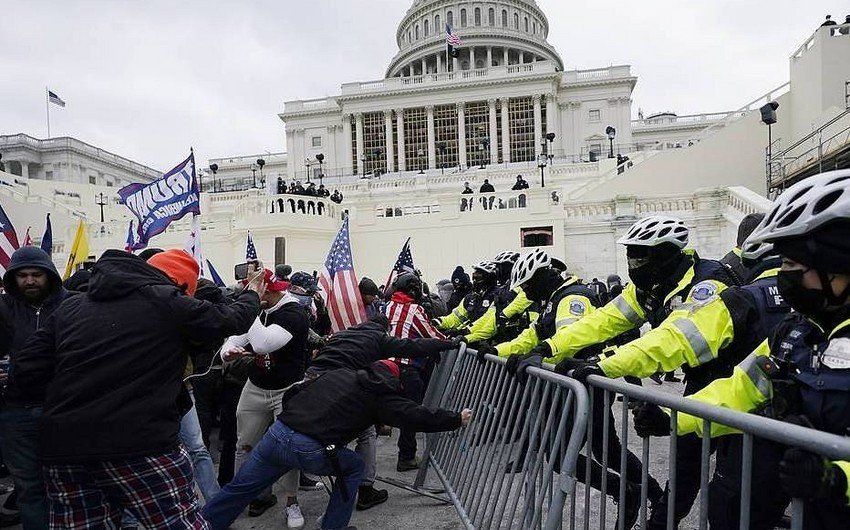 Vaşinqtonda baş verən toqquşmalarda bir neçə polis əməkdaşı xəsarət aldı