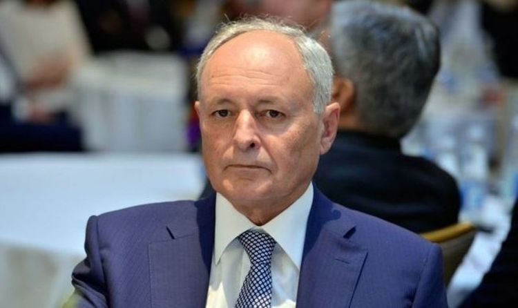 Oqtay Şirəliyev koronavirus əleyhinə peyvənd olundu