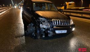Bakıda körpünün üzərində 11 avtomobil toqquşub, xəsarət alanlar var -        FOTO — foto 1