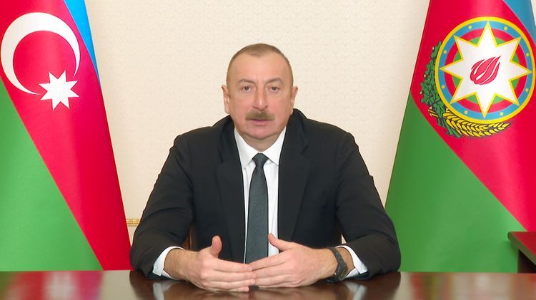 İlham Əliyev: “Prezident vəzifəsinə seçiləndə həm nəqliyyatda, həm də rabitə sahəsində vəziyyət bizi qane etmirdi”