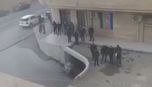 Bakıda qadın 6-cı mərtəbədən özünü atdı -    FOTO — foto 1