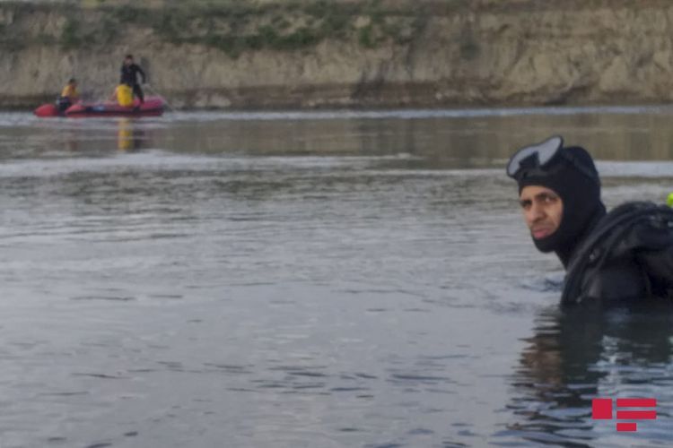 Kürdə qayıq çevrildi, iki nəfər batdı