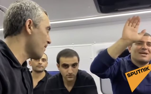 Azərbaycanın qarşı tərəfə təhvil verdiyi ermənilərin       VİDEOSU