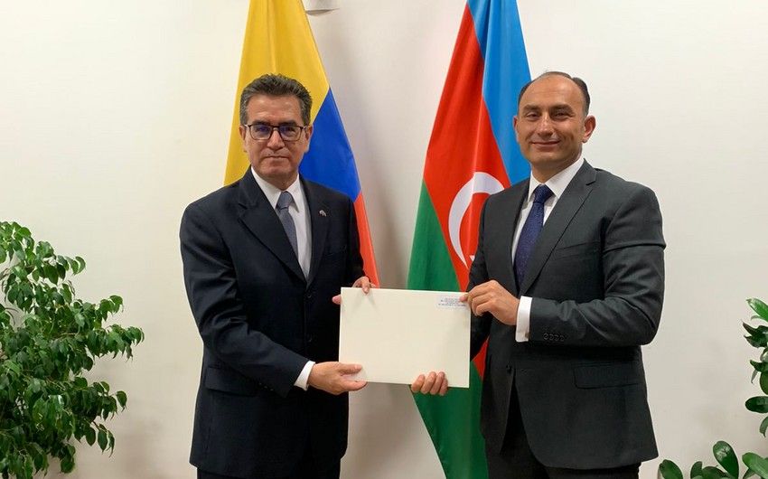Məmməd Talıbov etimadnaməsini təqdim etdi