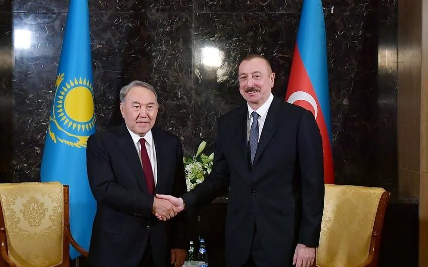 İlham Əliyev Nursultan Nazarbayevi təbrik etdi