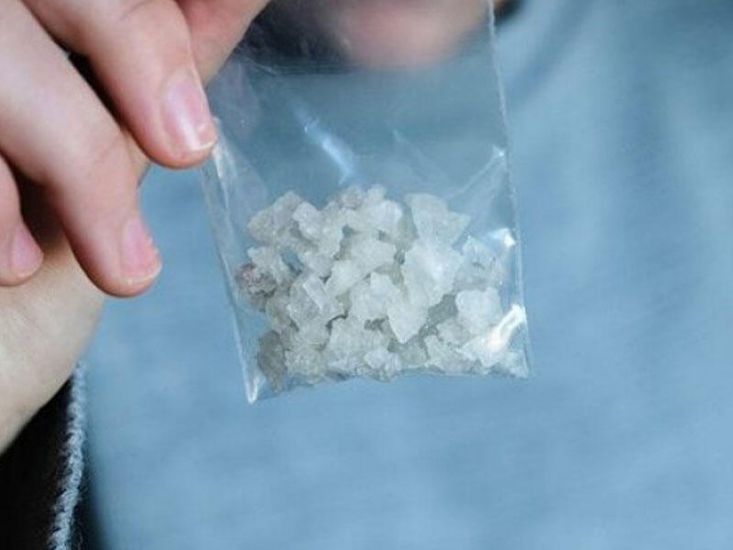 Azərbaycanda "şüşə, "patı" istifadə edən uşaqların sayı artır -     Həkimdən SOS