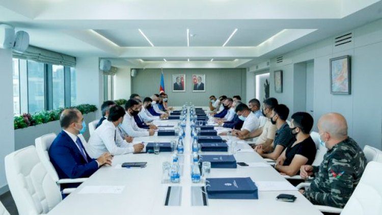 Sahil Babayev Vətən müharibəsi döyüşlərinin iştirakçıları olan jurnalistlərlə görüşdü