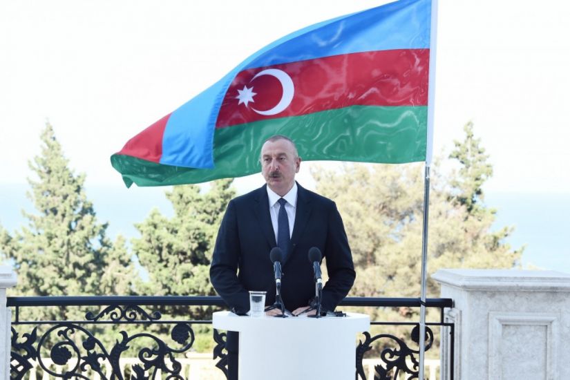Prezident: "Müasir nəqliyyat infrastrukturu Azərbaycana öz layihələrini qısa zamanda həyata keçirmək imkanı verəcək"