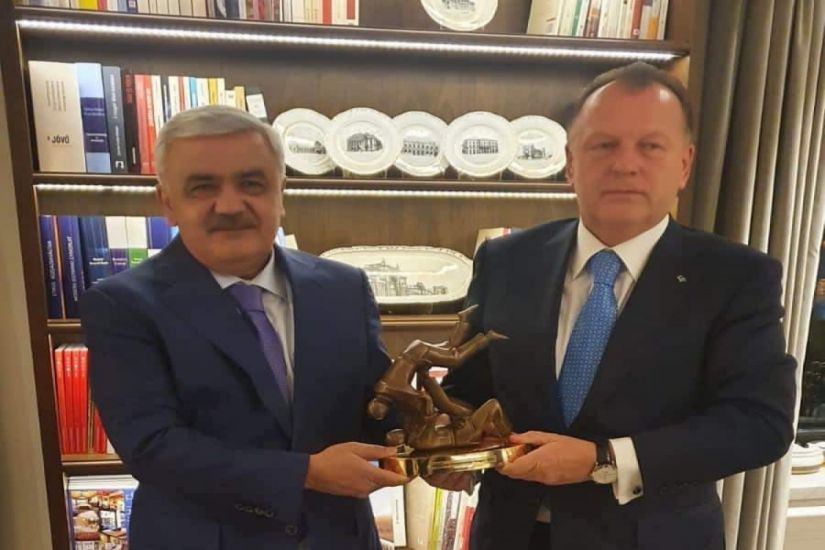 Rövnəq Abdullayev Marius Vizerlə görüşdü