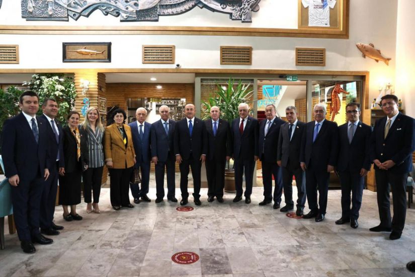 Mövlud Çavuşoğlu Azərbaycan Milli Məclisinin nümayəndə heyəti ilə görüşdü