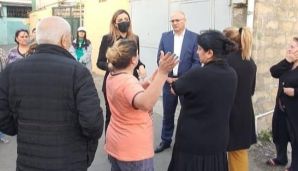 Könül Nurullayeva sakinlərlə görüşdü -     Onların üzləşdiyi problemləri qeydiyyata götürdü - FOTOLAR — foto 9