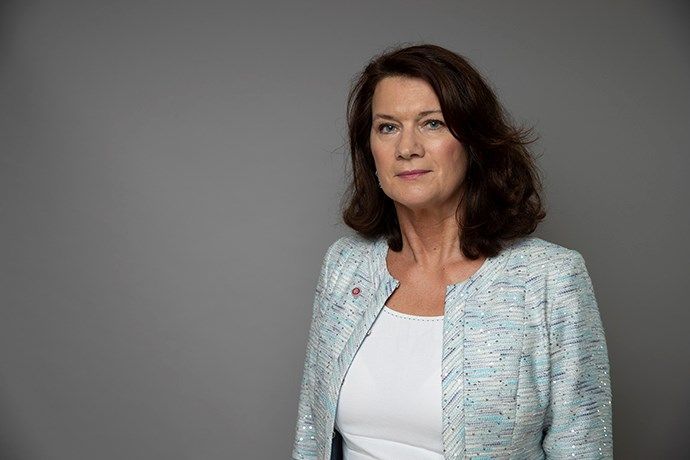 Ann Linde: "Azərbaycan və Ermənistan liderləri arasında dördüncü görüşü alqışlayırıq"