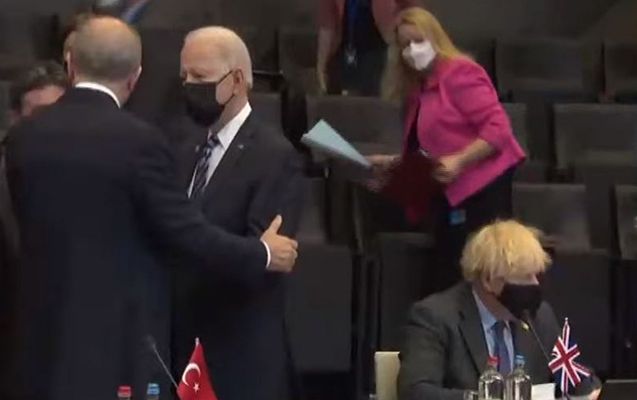 Türkiyə və ABŞ Prezidentləri arasında qısa söhbət -       FOTO