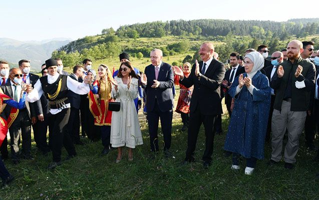Prezidentin Cıdır düzündəki rəqsindən daha bir     VİDEO