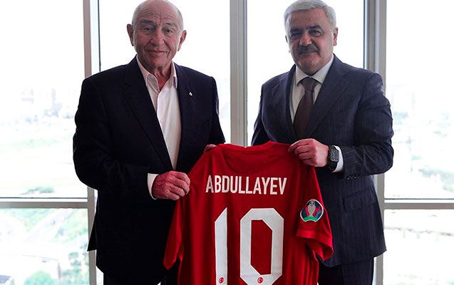 Rövnəq Abdullayev TFF prezidenti ilə görüşdü