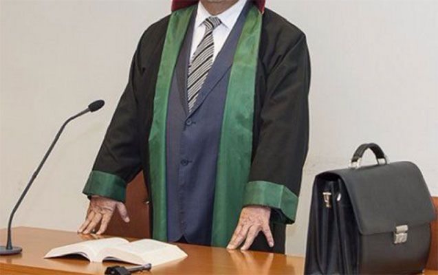 Azərbaycanda tanınmış vəkilə qarşı dələduzluq edildi