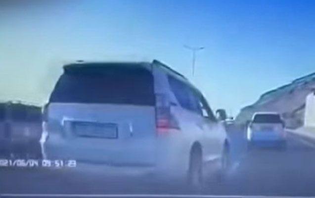 Bakıda sürücünün qarşısını kəsmək istəyənlər saxlanıldı