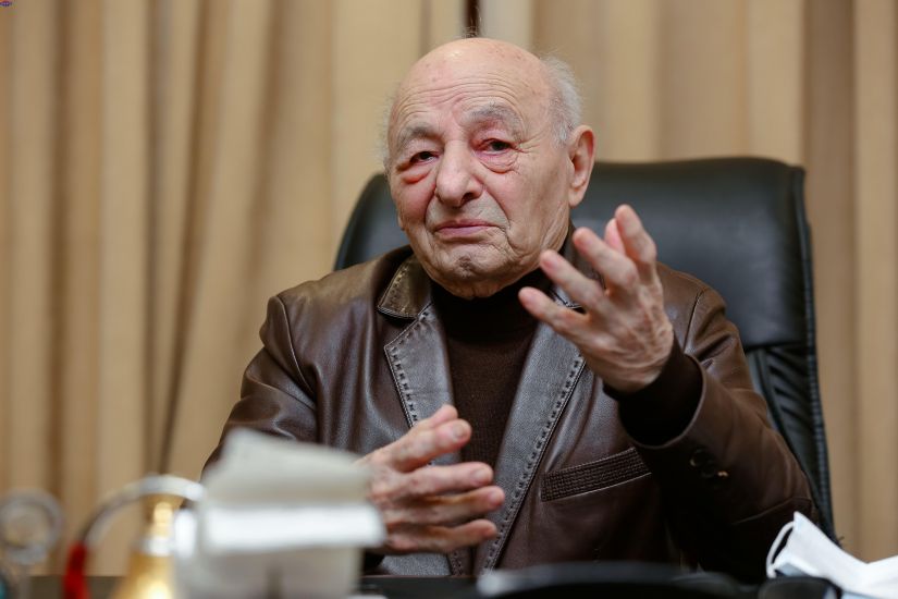Ömər Eldarov vəzifəsindən azad edildi