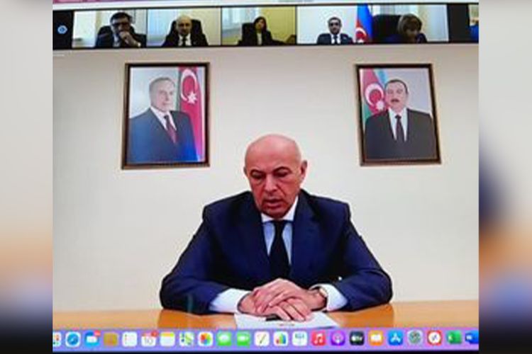 PA rəsmisi parlamentdə təmsil olunan partiya nümayəndələri və deputatlarla görüşdü