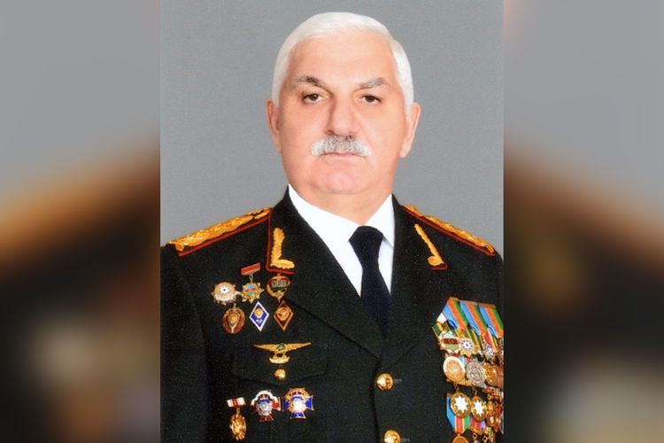 Bəylər Əyyubovun ailəsinə ağır itki