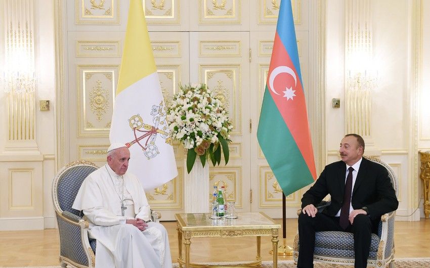 İlham Əliyev Roma Papasına məktub yazdı
