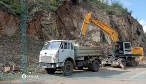 Gəncədə torpaq sürüşməsi: Dəmiryolu stansiyasına ciddi ziyan dəydi - Foto — foto 2
