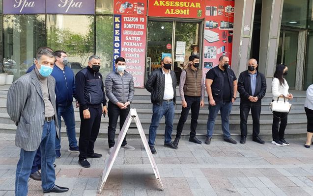 Obyektləri girov qoyulan sahibkarlar "Xalq Bank"dan və məhkəmədən şikayət etdilər