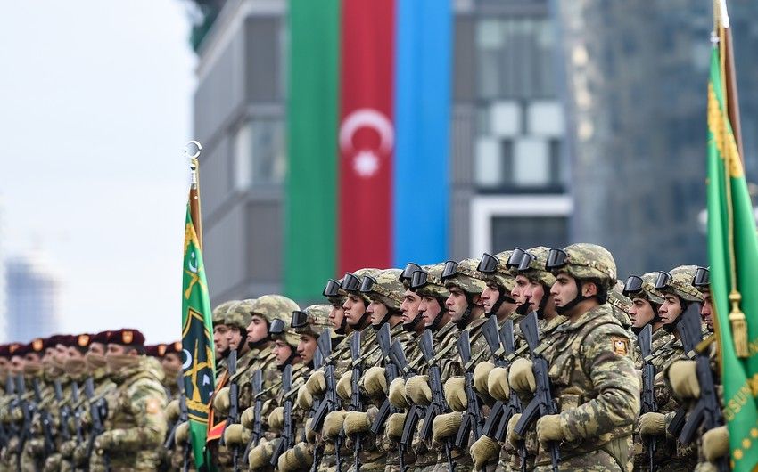 Azərbaycanda hərbçilərlə bağlı yeni qanun layihəsi hazırlanır