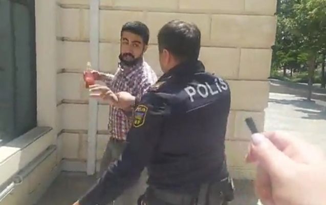 Bakıda qazi özünü yandırmaq istədi