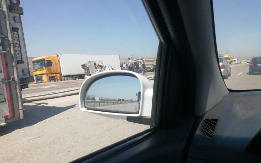 Bakı-Quba yolunda TIR aşdı -       Magistralda tıxac yarandı