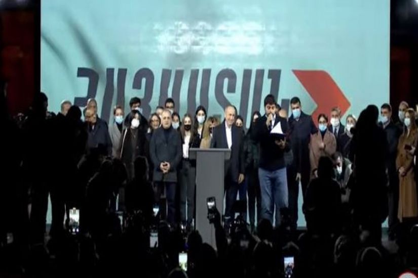 İrəvanda Köçəryanın Paşinyan əleyhinə mitinqi başlayıb