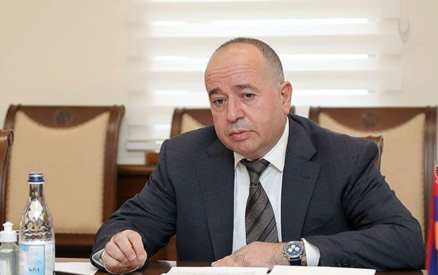 Ermənistanın müdafiə naziri Moskvaya getdi