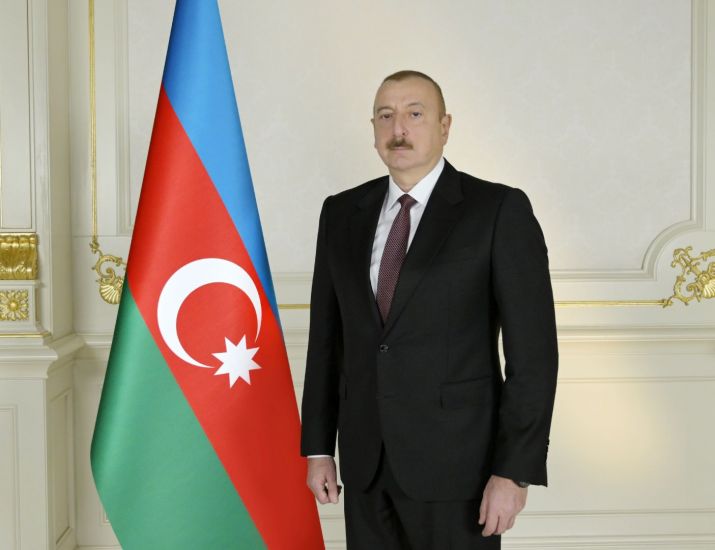 Prezident rüsumla bağlı qanunu imzaladı