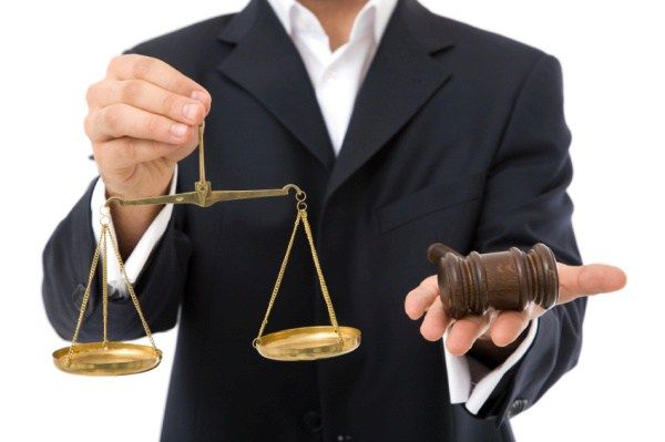 Keçmiş vəkilə yenidən cinayət işi açıldı