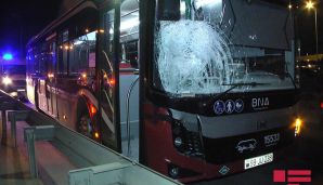 Bakıda "BakuBus" MMC-yə məxsus avtobus piyadanı vuraraq öldürdü — foto 1