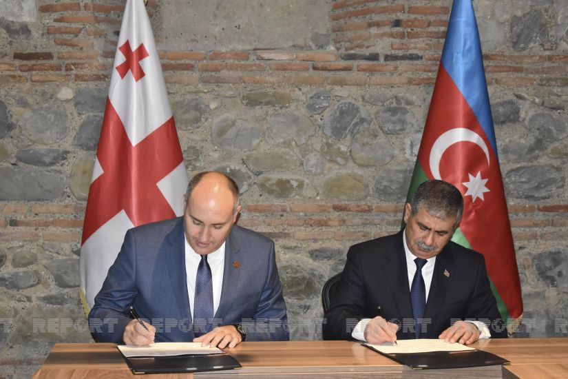 Azərbaycan və Gürcüstan müdafiə nazirlərinin görüşü olub