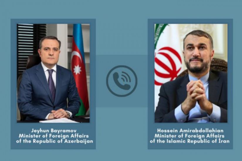 Ceyhun Bayramov İranın xarici işlər naziri ilə telefonla danışıb